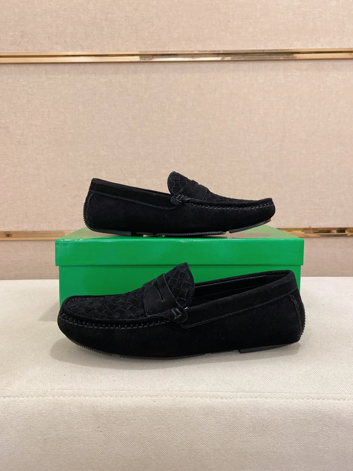 Men's shoes 💰 400💰 (Niu Li + Niu Pad) [BV] latest hot style‼ ️Casual men's shoes, uppers imported deer pattern first-layer cowhide ➕Full imported cowhide lining✔️Exquisite workmanship, excellent foot feel, special rubber soles✔️, cool and fashionable, the latest fashion, fashionable outsole, hurry up. Code number: 38-44 (can be customized to 37.45, non-refundable)
